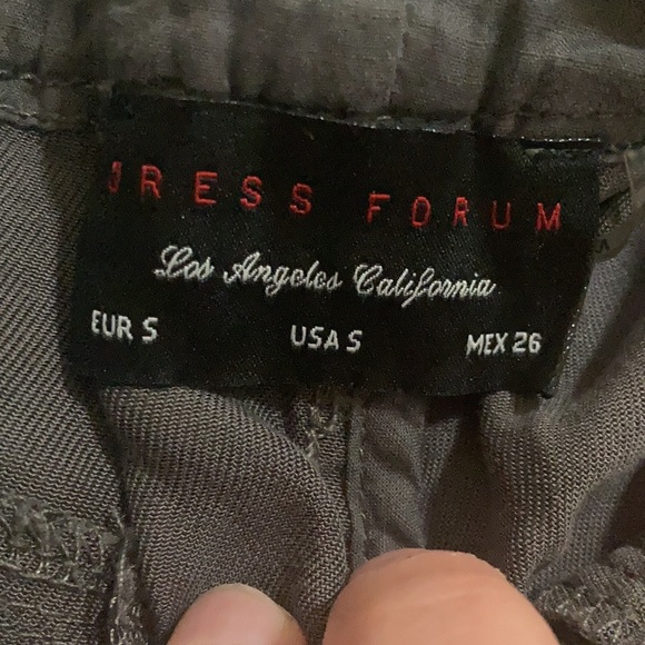 Women’s lightweight pants size small. - Picture 3 of 5